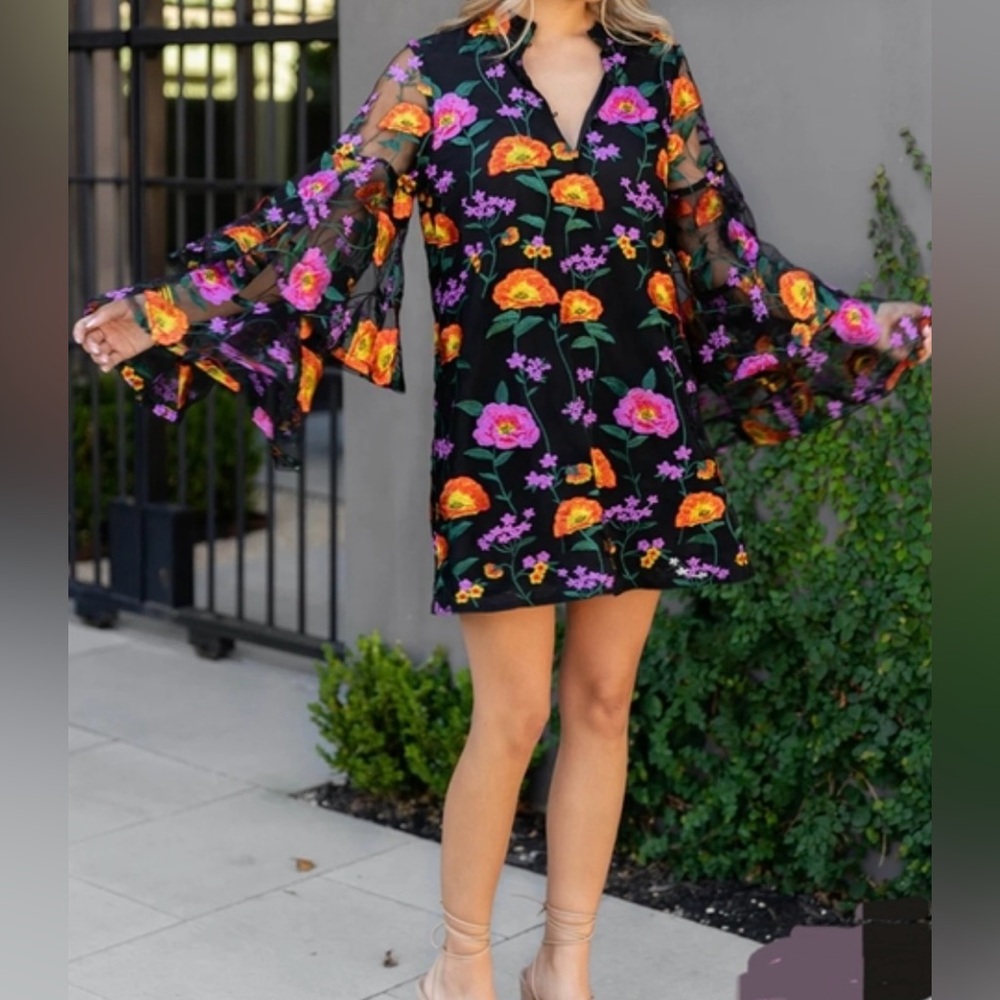 Buddy Love SZ Med Black with Embroidered Flowers Long Bell Sleeve Mini Dress